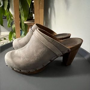 Sanita Women’s Clog Shoes size 41 or 9.5